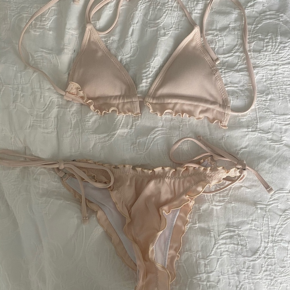 SHEIN Ruffle Triangle Swim Set